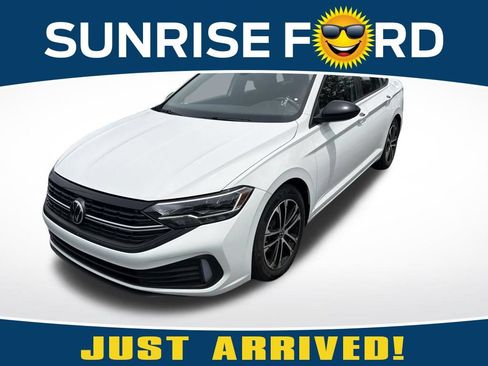 Used 2022 Volkswagen Jetta Sport FWD image 1