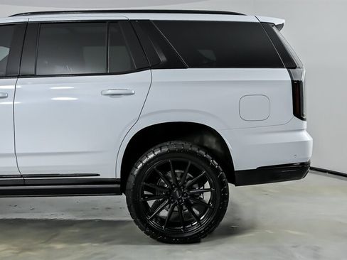 Used 2026 Cadillac Escalade Platinum Sport w/ LPO, ONYX Package AWD/4WD image 9