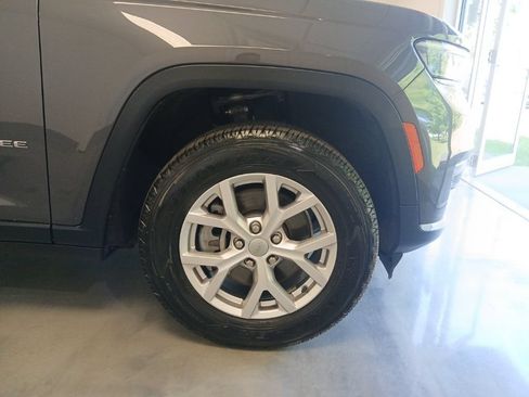 Used 2021 Jeep Grand Cherokee L Limited AWD/4WD image 7