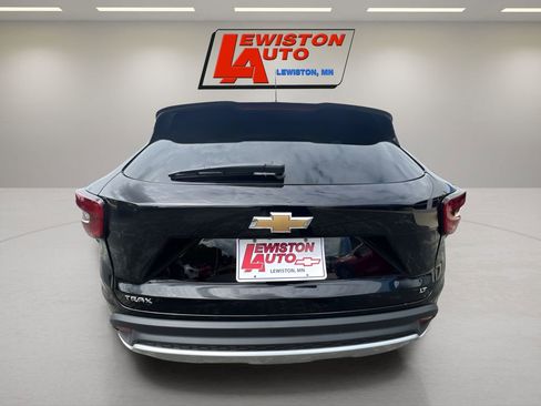 New 2025 Chevrolet Trax LT w/ LT Convenience Package image 30