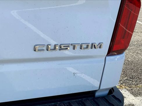 Used 2022 Chevrolet Silverado 1500 Custom w/ Safety Confidence Package image 10