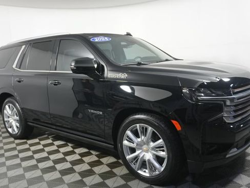 Used 2024 Chevrolet Tahoe High Country AWD/4WD image 2