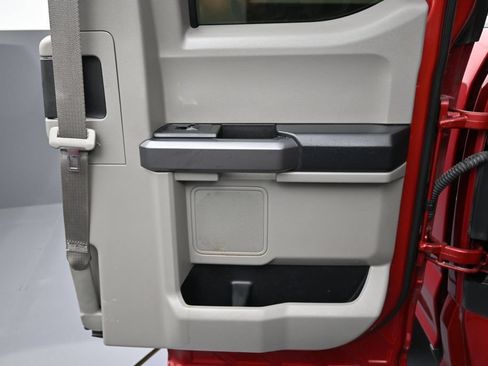 Used 2019 Ford F150 XLT w/ Equipment Group 302A Luxury AWD/4WD image 20