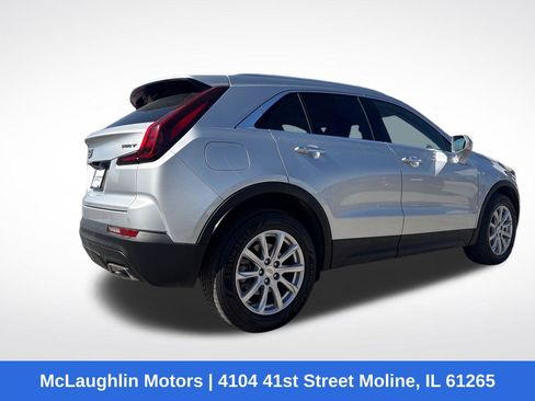 Used 2021 Cadillac XT4 Luxury w/ Cold Weather Package image 5