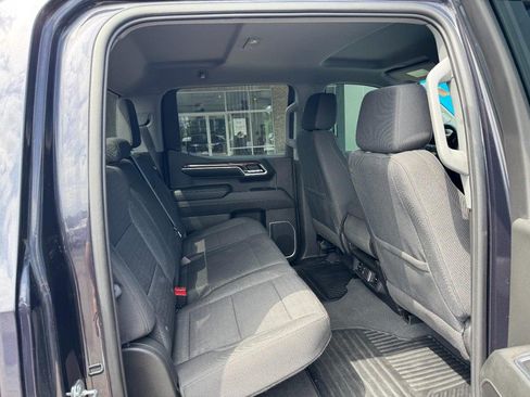 Used 2023 Chevrolet Silverado 1500 LT AWD/4WD image 10