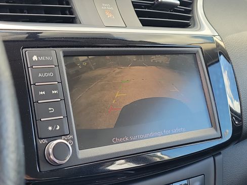 Certified 2019 Nissan Sentra SV FWD image 20