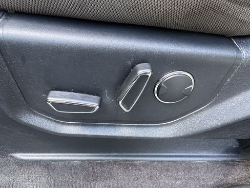 Used 2018 Ford F150 XLT w/ Equipment Group 302A Luxury AWD/4WD image 10
