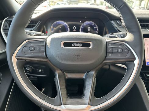 New 2026 Jeep Grand Cherokee Limited image 11