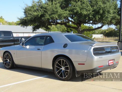 Used 2016 Dodge Challenger R/T Scat Pack image 3