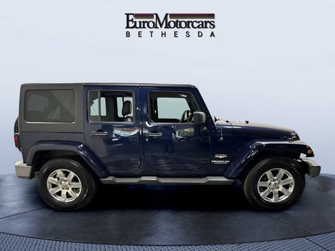 Used 2013 Jeep Wrangler Unlimited Sahara w/ Dual Top Group AWD/4WD image 6
