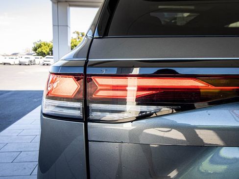 New 2026 Volkswagen Tiguan SE R-Line image 16