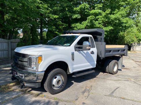Used 2017 Ford F350 XL w/ Power Equipment Group AWD/4WD image 1