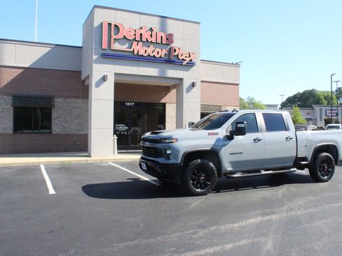 Used 2024 Chevrolet Silverado 2500 Custom w/ Custom Value Package AWD/4WD image 33