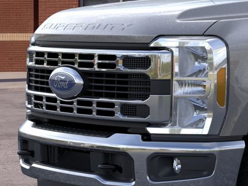 New 2026 Ford F250 XLT w/ FX4 Off-Road Package AWD/4WD image 17
