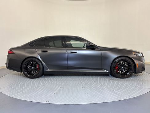 Used 2026 BMW M5 w/ Executive Package image 8