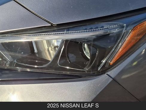 Certified 2025 Nissan Leaf S FWD image 10