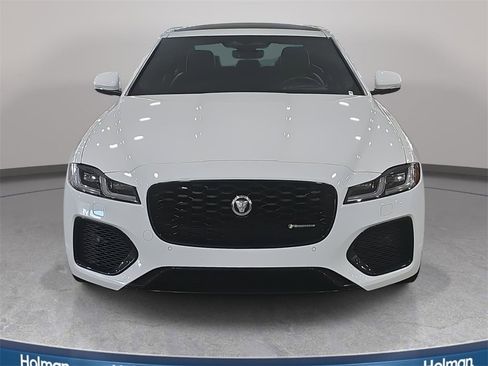 Used 2023 Jaguar XF R-Dynamic SE image 3