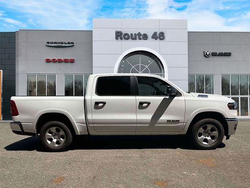 Used 2025 RAM 1500 Big Horn AWD/4WD image 6