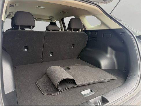 Used 2025 Kia Sportage LX image 16