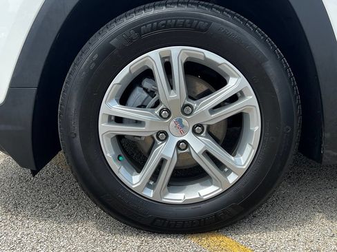 Used 2023 GMC Terrain SLE FWD image 10