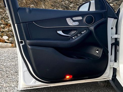 Used 2021 Mercedes-Benz GLC 300 4MATIC image 20