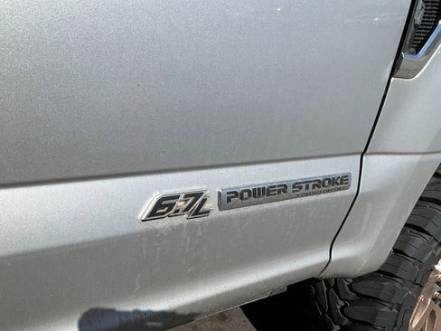 Used 2017 Ford F250 Platinum w/ Platinum Ultimate Package image 9