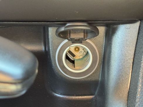 Used 2021 Dodge Charger SXT w/ Blacktop Package image 25