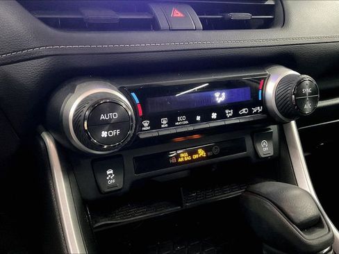Used 2024 Toyota RAV4 XLE image 18