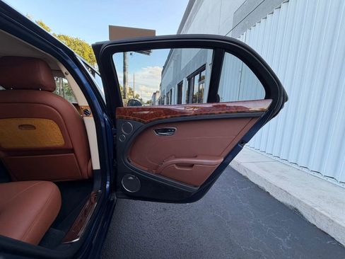 Used 2014 Bentley Mulsanne RWD image 25