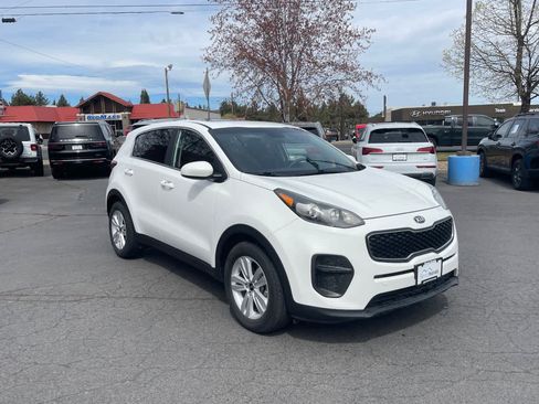 Used 2018 Kia Sportage LX image 7