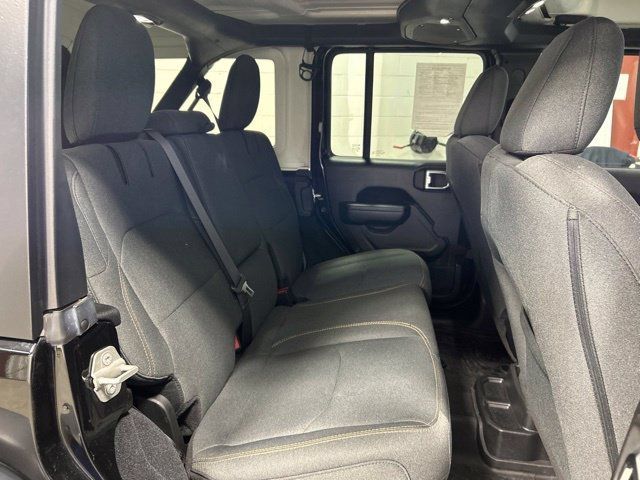 Used 2024 Jeep Wrangler Unlimited AWD/4WD image 17