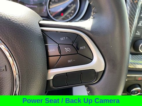 Certified 2018 Jeep Compass Latitude image 17