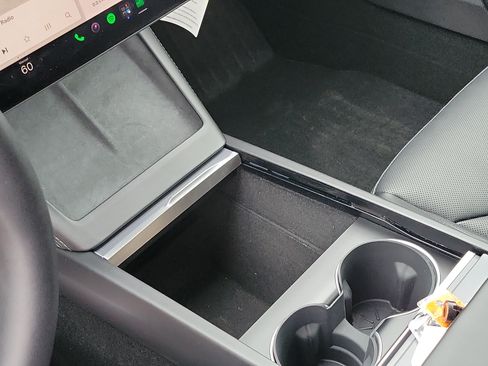 Used 2025 Tesla Model 3 Long Range RWD image 16