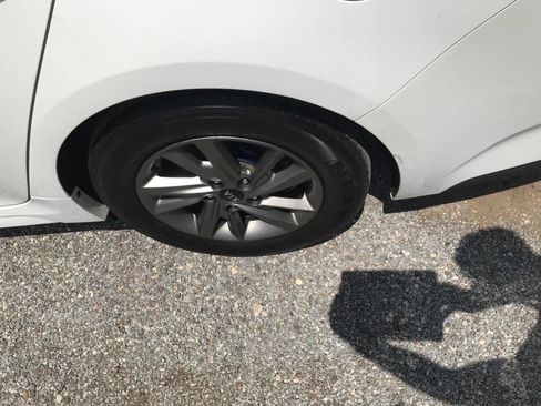 Used 2020 Kia Optima LX image 32