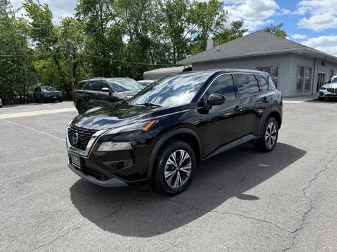 Used 2021 Nissan Rogue SV AWD/4WD image 3