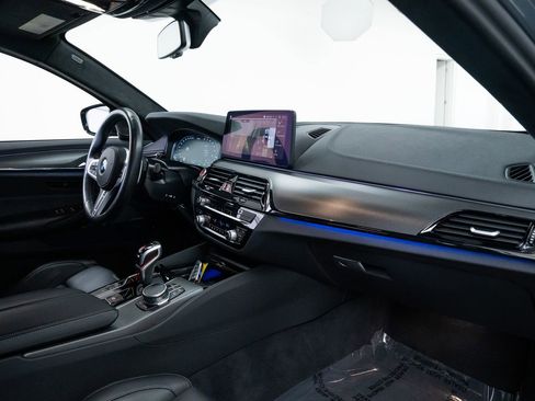 Used 2022 BMW M5 w/ Competition Package image 25