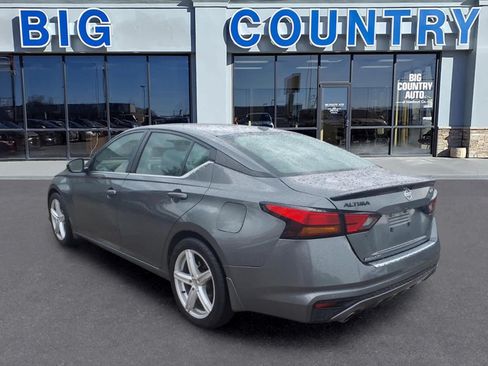 Used 2022 Nissan Altima 2.5 SR w/ Midnight Edition Package FWD image 7