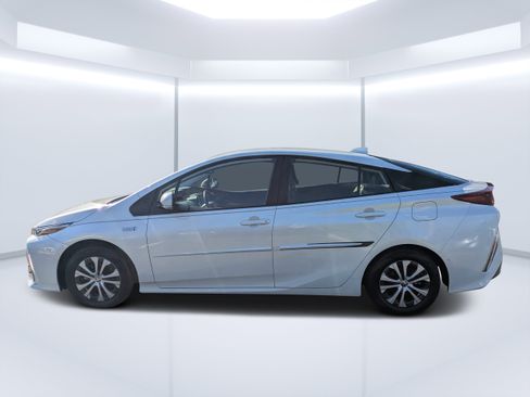 Used 2021 Toyota Prius Prime Limited image 8
