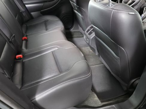 Used 2015 Ford Taurus SEL image 22