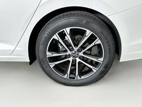 Used 2025 Volkswagen Jetta Sport FWD image 11