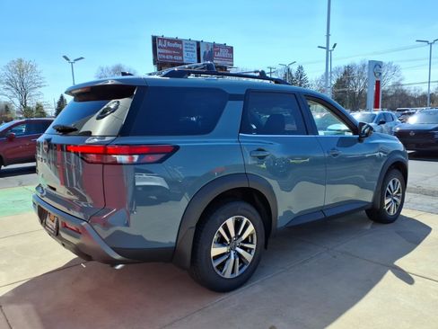 New 2026 Nissan Pathfinder SL AWD/4WD image 9
