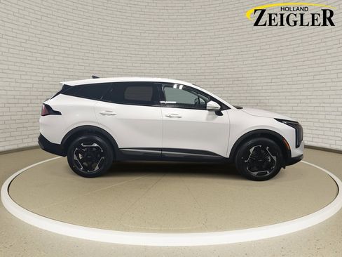 New 2026 Kia Sportage S image 4