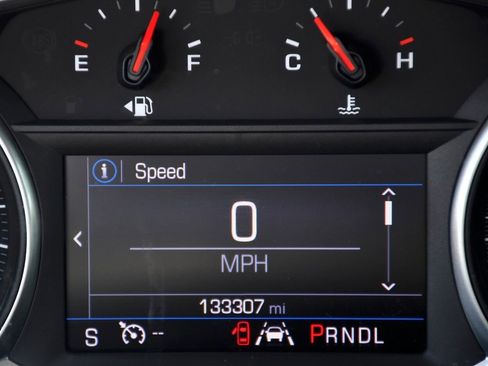 Used 2021 Chevrolet Equinox LT w/ Driver Convenience Package image 23