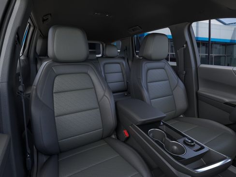 New 2026 Chevrolet Equinox LT w/ Convenience Package II FWD image 16