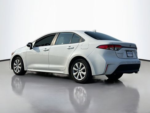 Used 2025 Toyota Corolla LE image 12