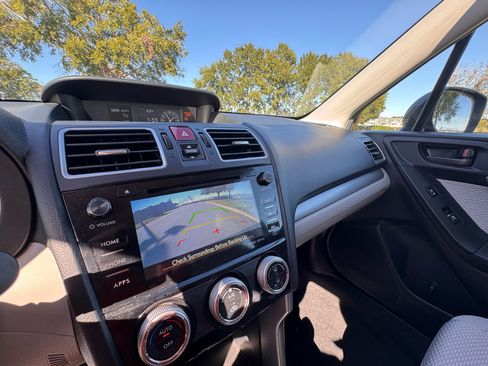 Used 2018 Subaru Forester 2.5i Premium w/ All-Weather Package image 26