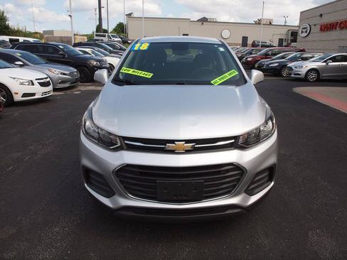 Used 2018 Chevrolet Trax LS AWD/4WD image 4