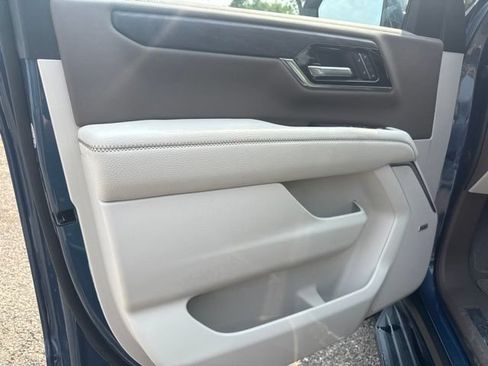 Used 2026 GMC Yukon Denali AWD/4WD image 26