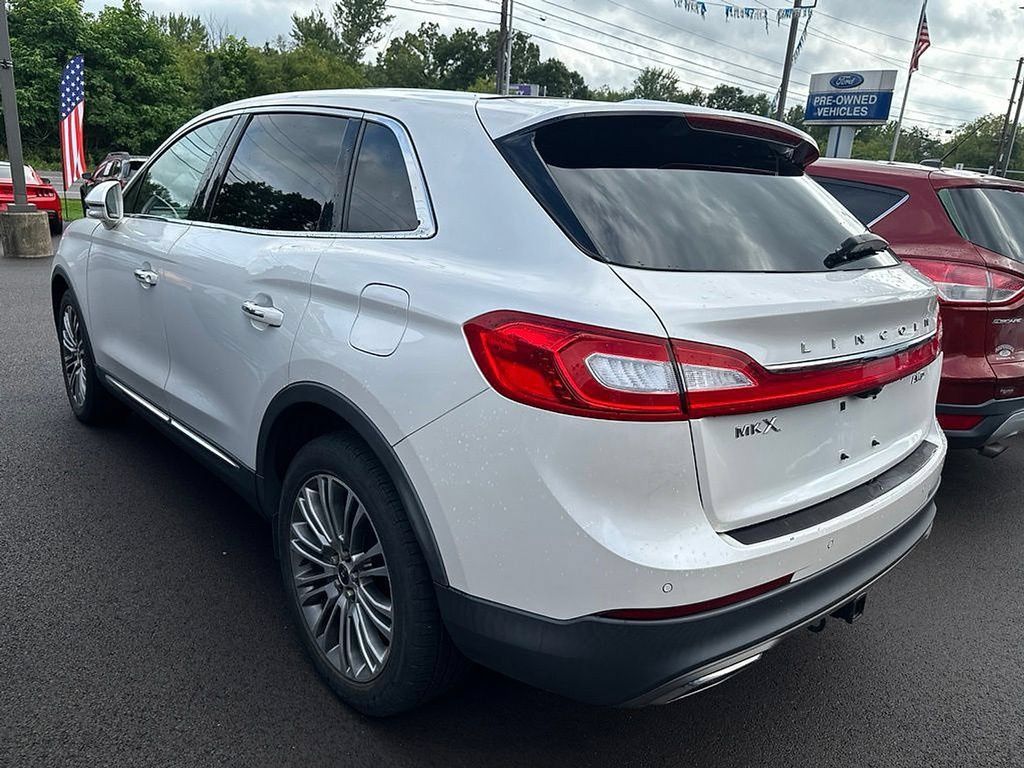 Used 2016 Lincoln MKX Reserve AWD/4WD image 4
