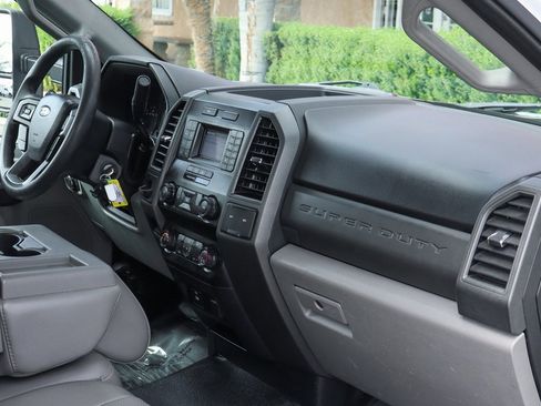 Used 2020 Ford F450 XL w/ Power Equipment Group image 35